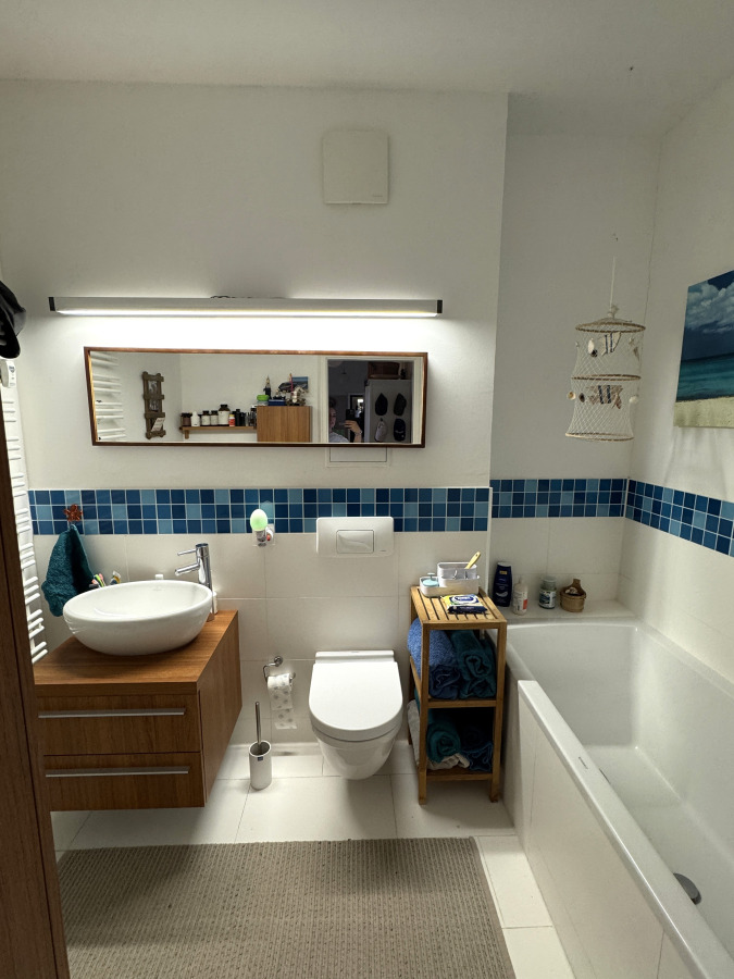 Bad mit Badewanne