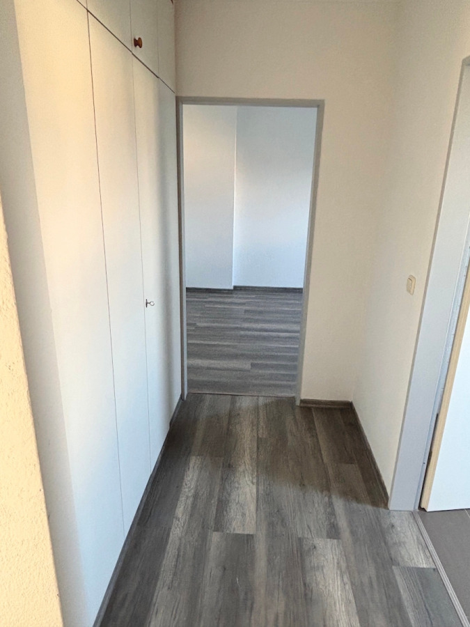 Flur 2 mit Einbauschrank