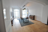 Wohnzimmer - Wohnen im Industriedenkmal! 5 Zimmer, Terrasse+Garten, EBK, moderne Ausstattung, …