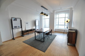 Wohnzimmer - Wohnen im Industriedenkmal! 5 Zimmer, Terrasse+Garten, EBK, moderne Ausstattung, …