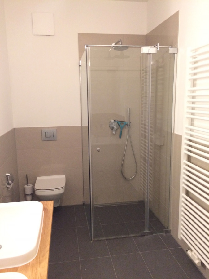 Dusche im Bad