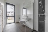 Gästebad mit bodengleicher Dusche