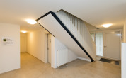 Hauseingangsbereich - WBS erforderlich!!! Schicke und moderne 2-Zi.-Single-Whg. mit Balkon in Neubau von 2022