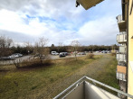 Ausblick Balkon - Wohnen in ruhiger, grüner Lage: Geräumige 3-Zi.-Whg. mit Balkon u. guter Ausstattung!
