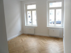 kleines Zimmer - Attraktive 3-Zi.-EG-Wohnung mit Balkon, Gartenanteil und guter Ausstattung!