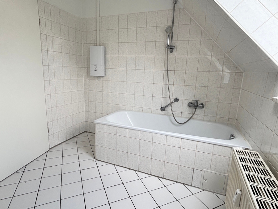 Bad mit Wanne