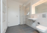 Bad mit Dusche - +++ Weißer Wohnberechtigungsschein erforderlich!!! 4-Zi.-Whg. in modernem Neubau +++