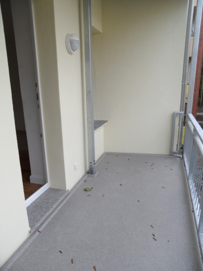 großer Balkon