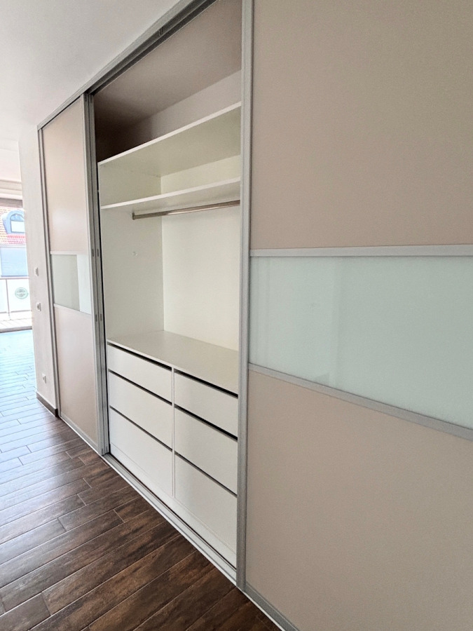 praktischer Einbauschrank