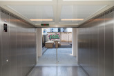 Pkw-Aufzug - Moderner Neubau aus 2020: 3 Zimmer, offene Küche, große Loggia, hochwertige Ausstattung