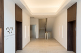 Hauseingangsbereich - Moderner Neubau aus 2020: 3 Zimmer, offene Küche, große Loggia, hochwertige Ausstattung