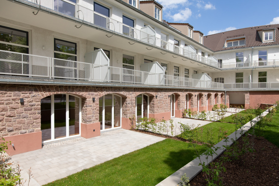 Terrassen mit Gartenanteil