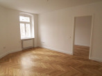Wohnzimmer - Brunnenviertel: Schicke 2-Zi.-Single-Whg. mit offener Küche inkl. EBK und attrakt. Ausstattung!